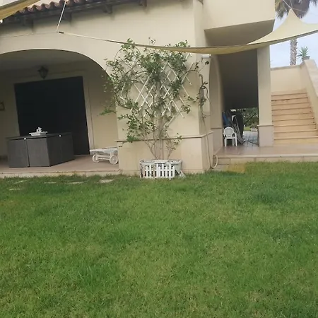 Villa Kalos In Marinagri *