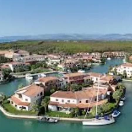 Kalos In Marinagri ポリコーロ