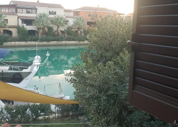 Villa Kalos In Marinagri *